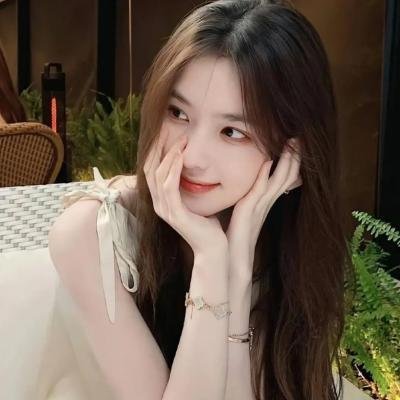 直播间实拍：明星代言旧照被扒，官方介入调查